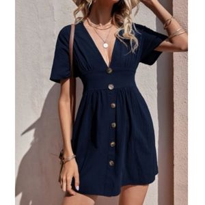 Kara and Kate short sleeved plunge neckline short dress navy size Small